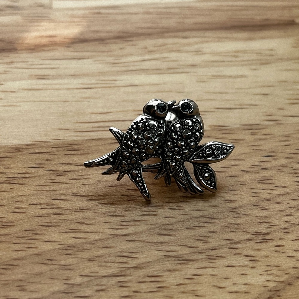 Vintage Avon Silver Bird Lovers Brooch